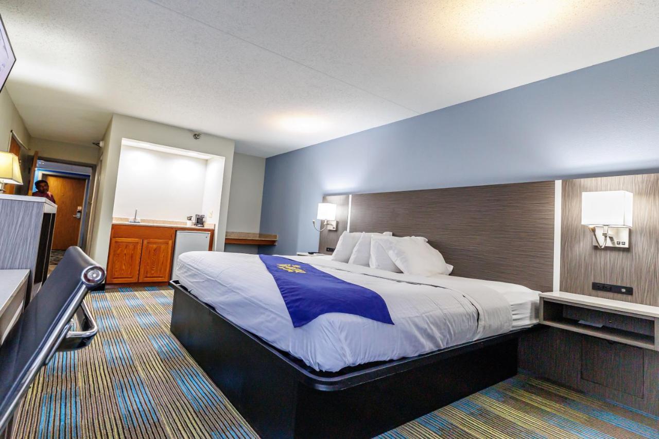 New Victorian Inn & Suites Omaha Bagian luar foto