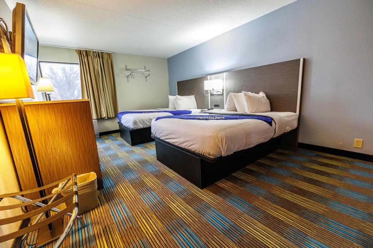 New Victorian Inn & Suites Omaha Bagian luar foto