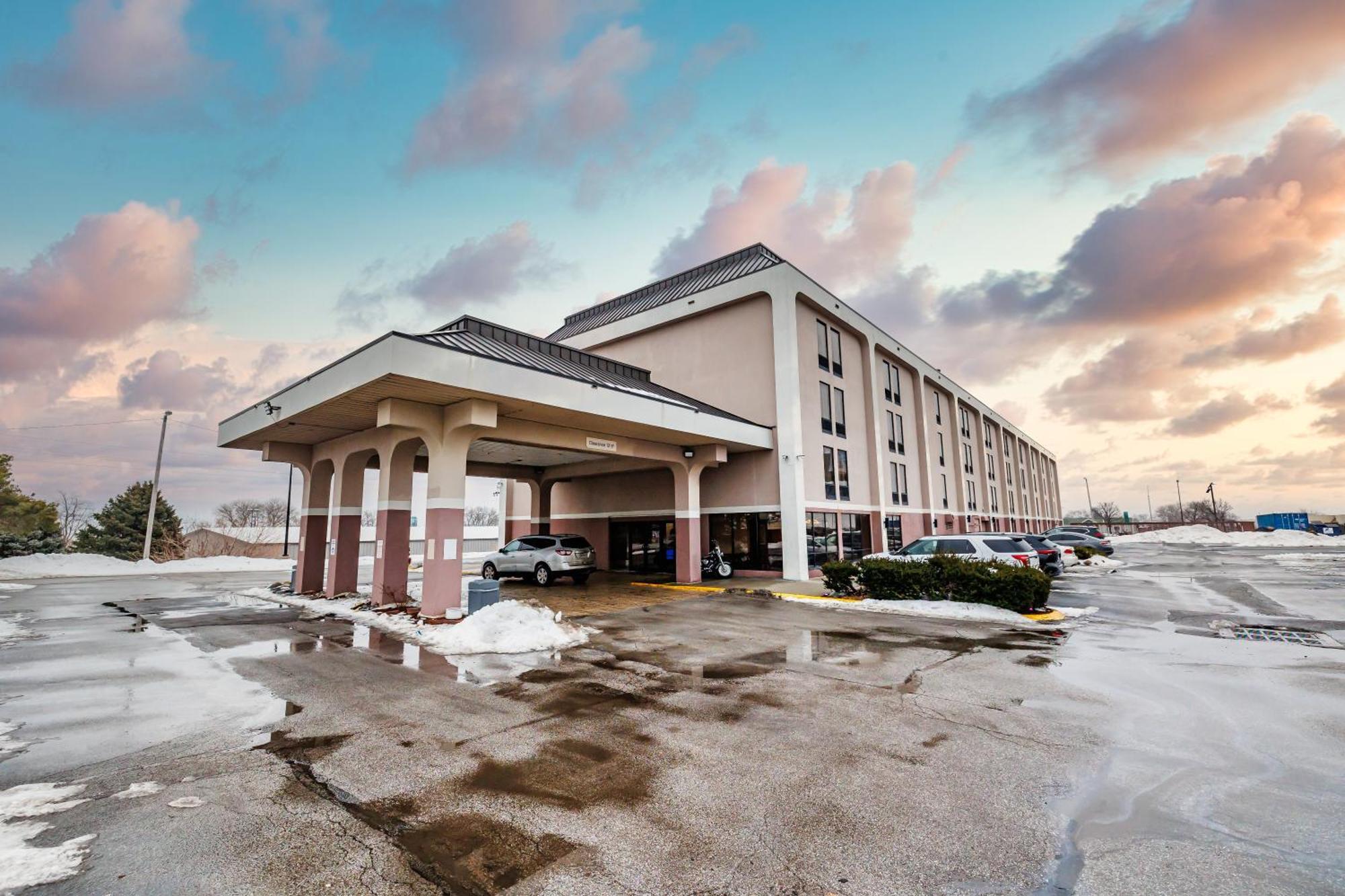New Victorian Inn & Suites Omaha Bagian luar foto