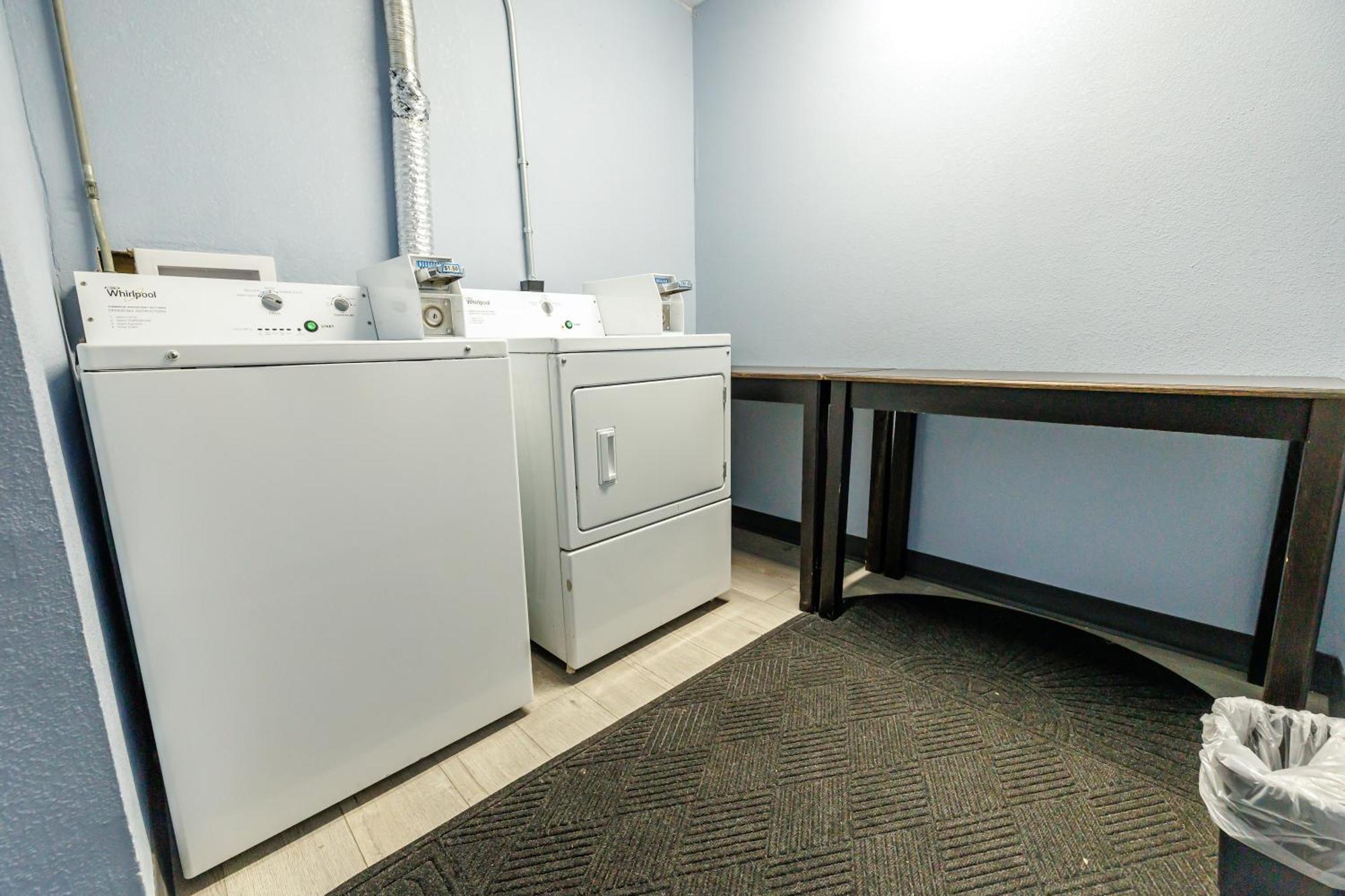 New Victorian Inn & Suites Omaha Bagian luar foto