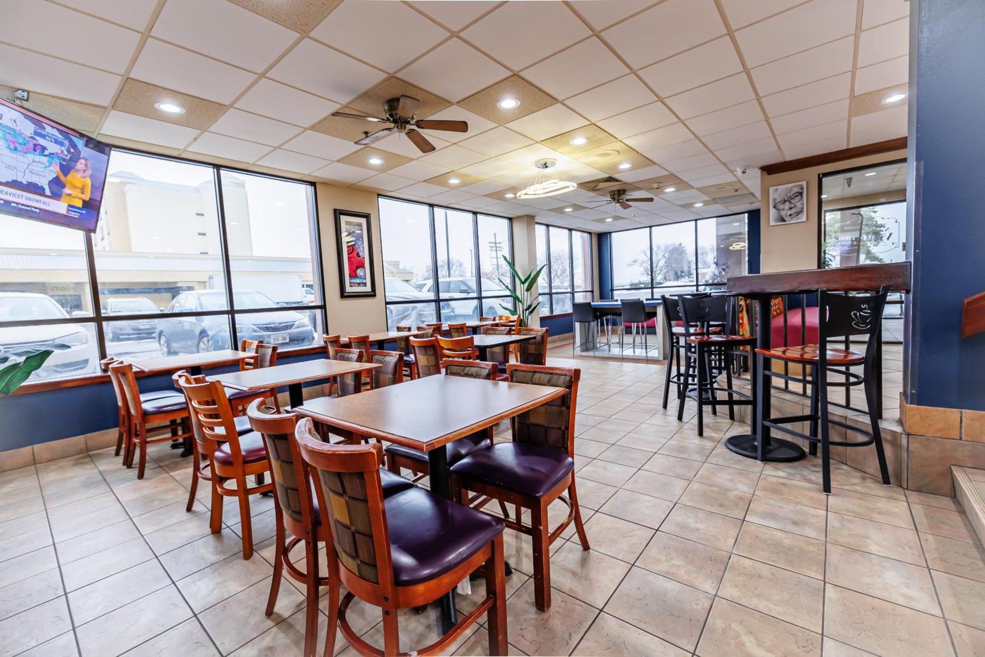 New Victorian Inn & Suites Omaha Bagian luar foto