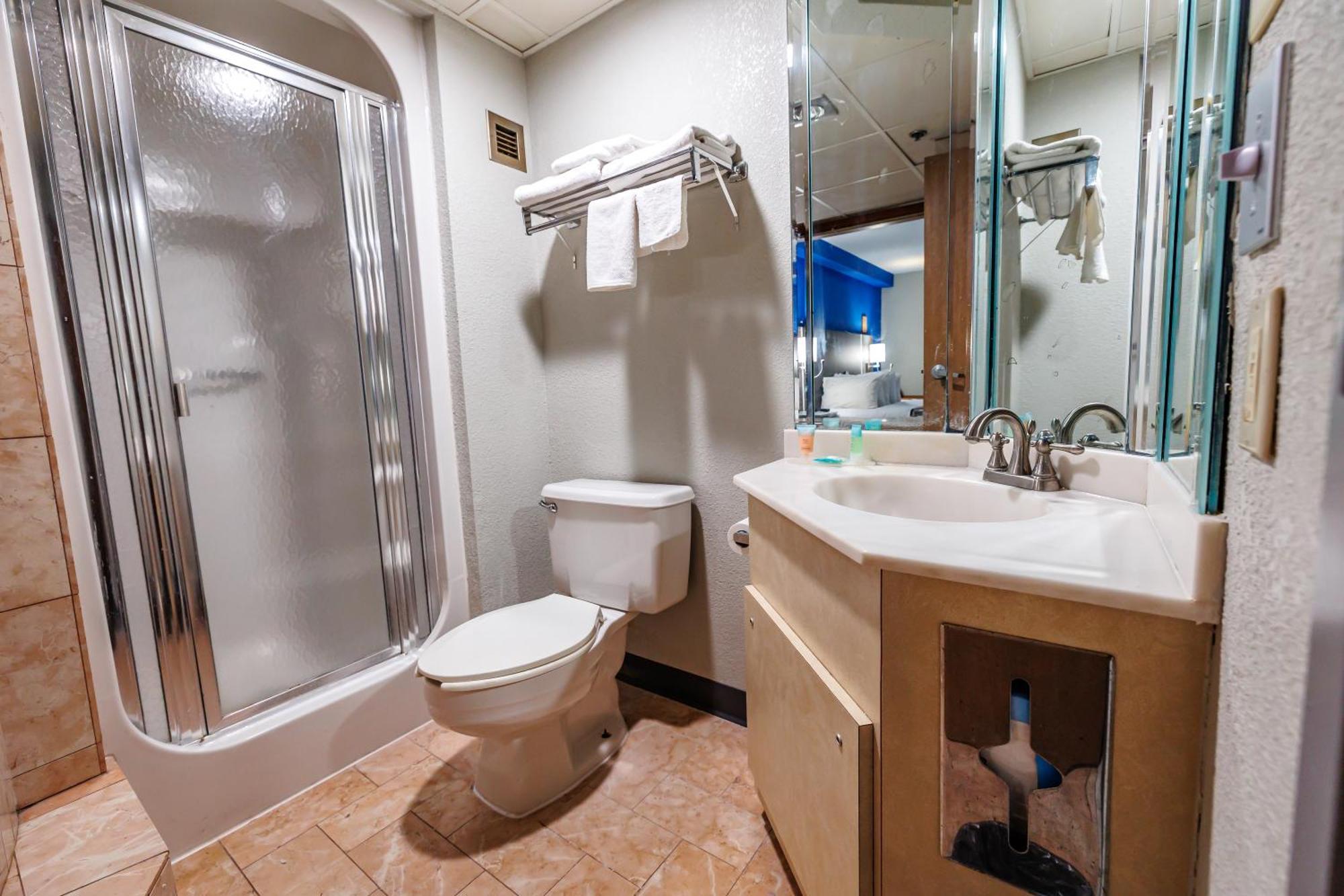 New Victorian Inn & Suites Omaha Bagian luar foto