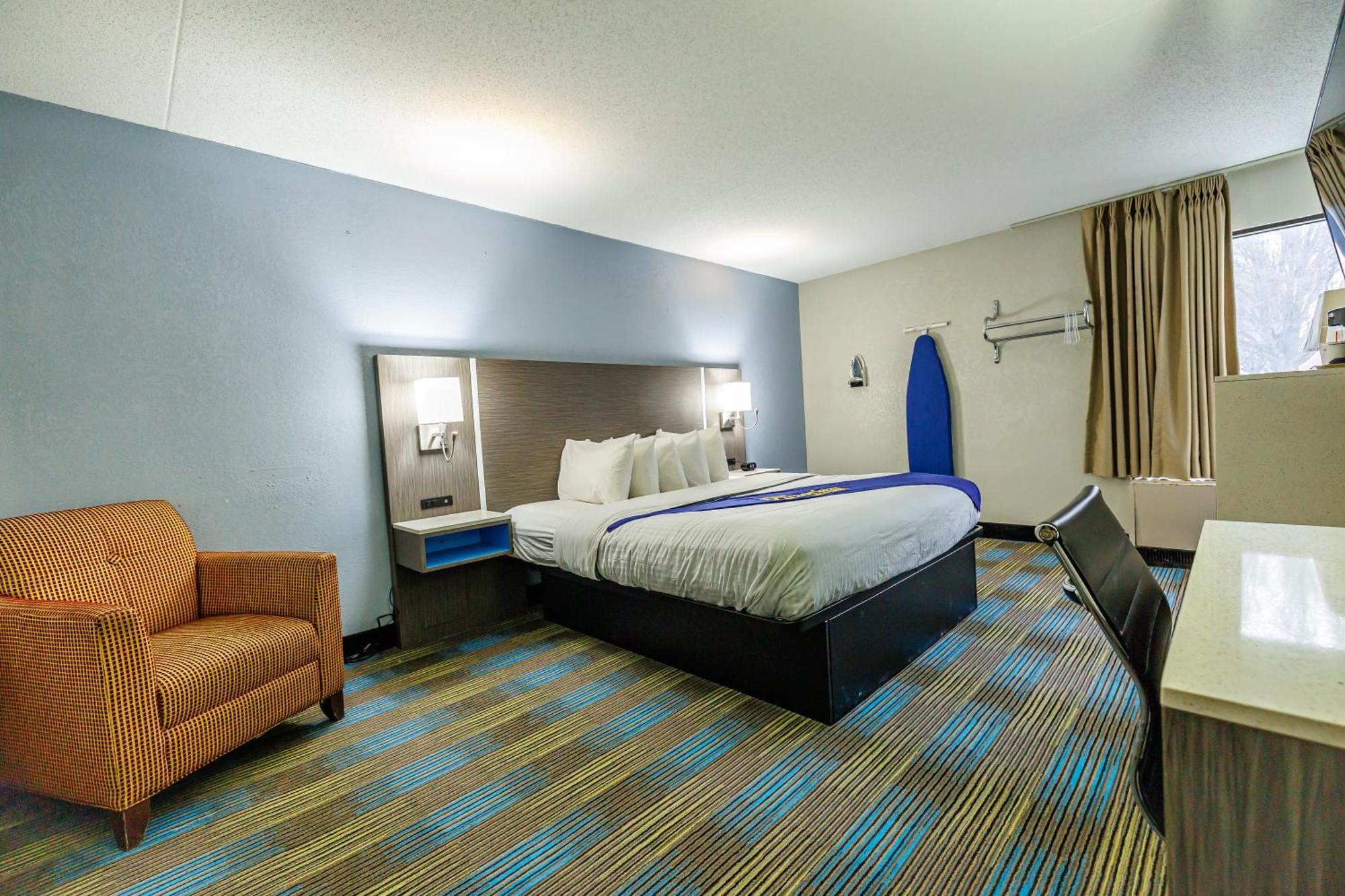 New Victorian Inn & Suites Omaha Bagian luar foto