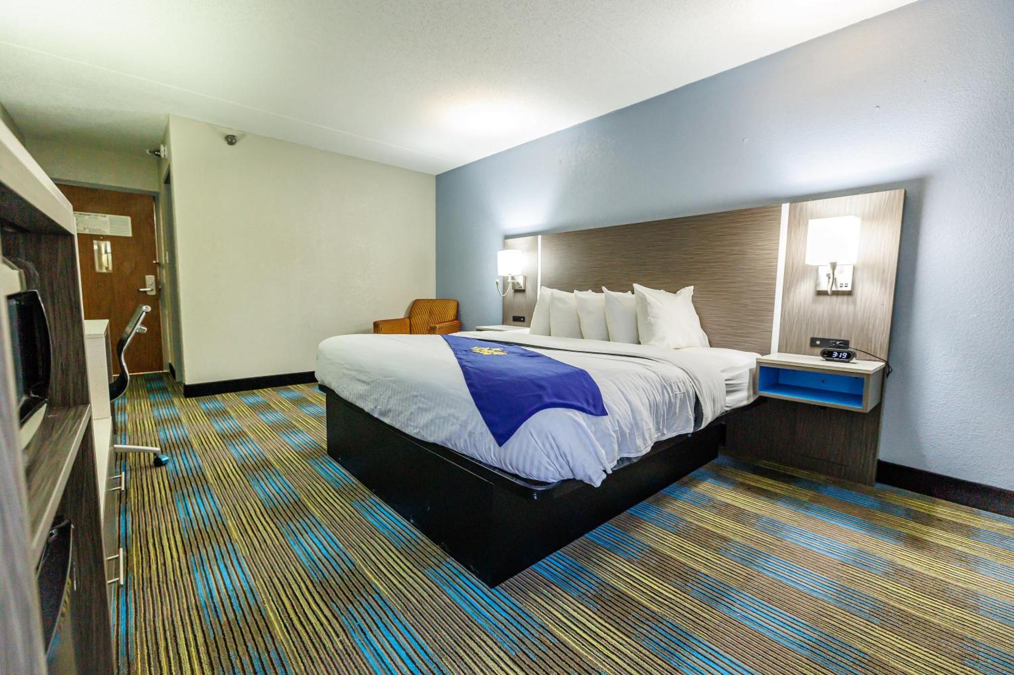 New Victorian Inn & Suites Omaha Bagian luar foto