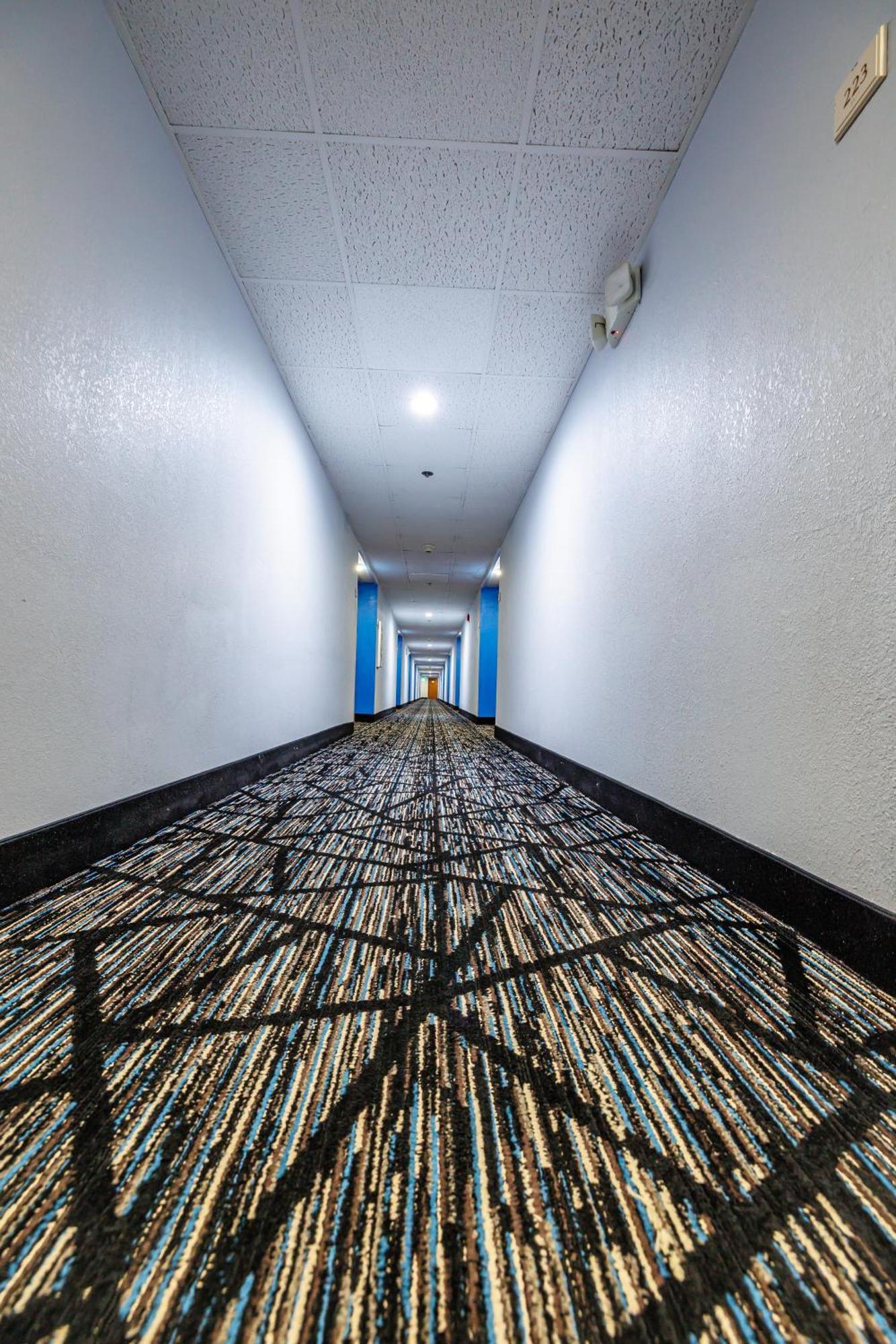 New Victorian Inn & Suites Omaha Bagian luar foto
