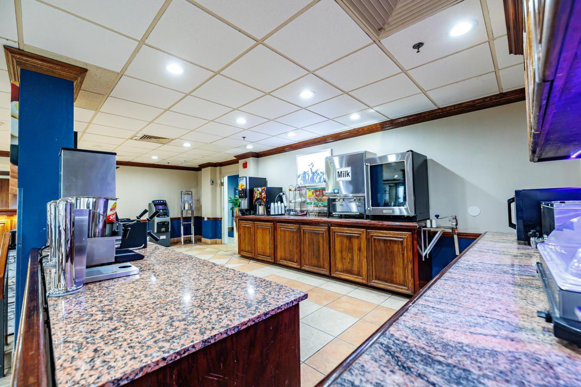 New Victorian Inn & Suites Omaha Bagian luar foto