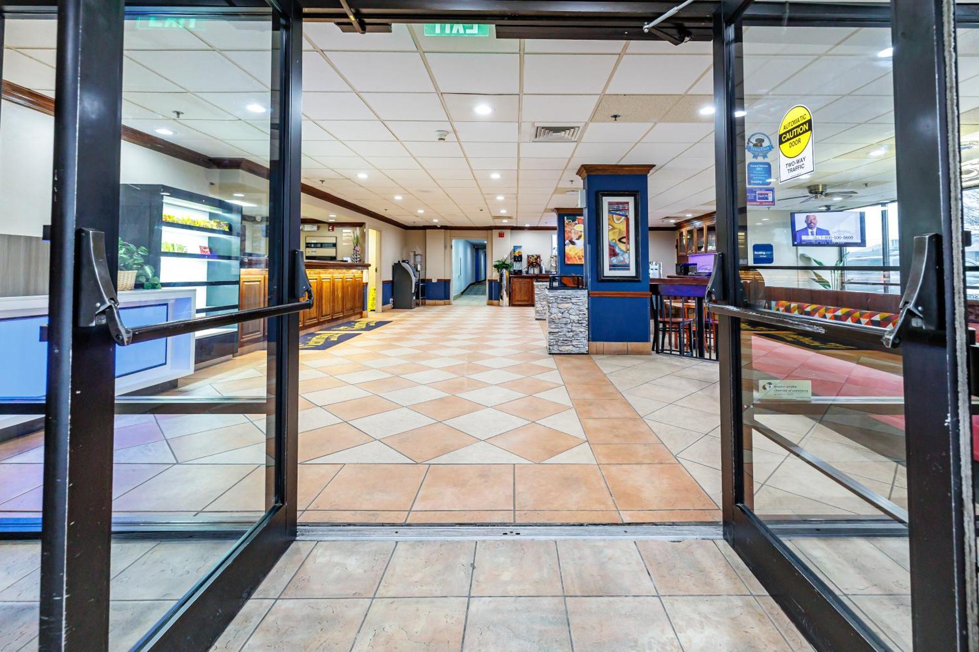New Victorian Inn & Suites Omaha Bagian luar foto