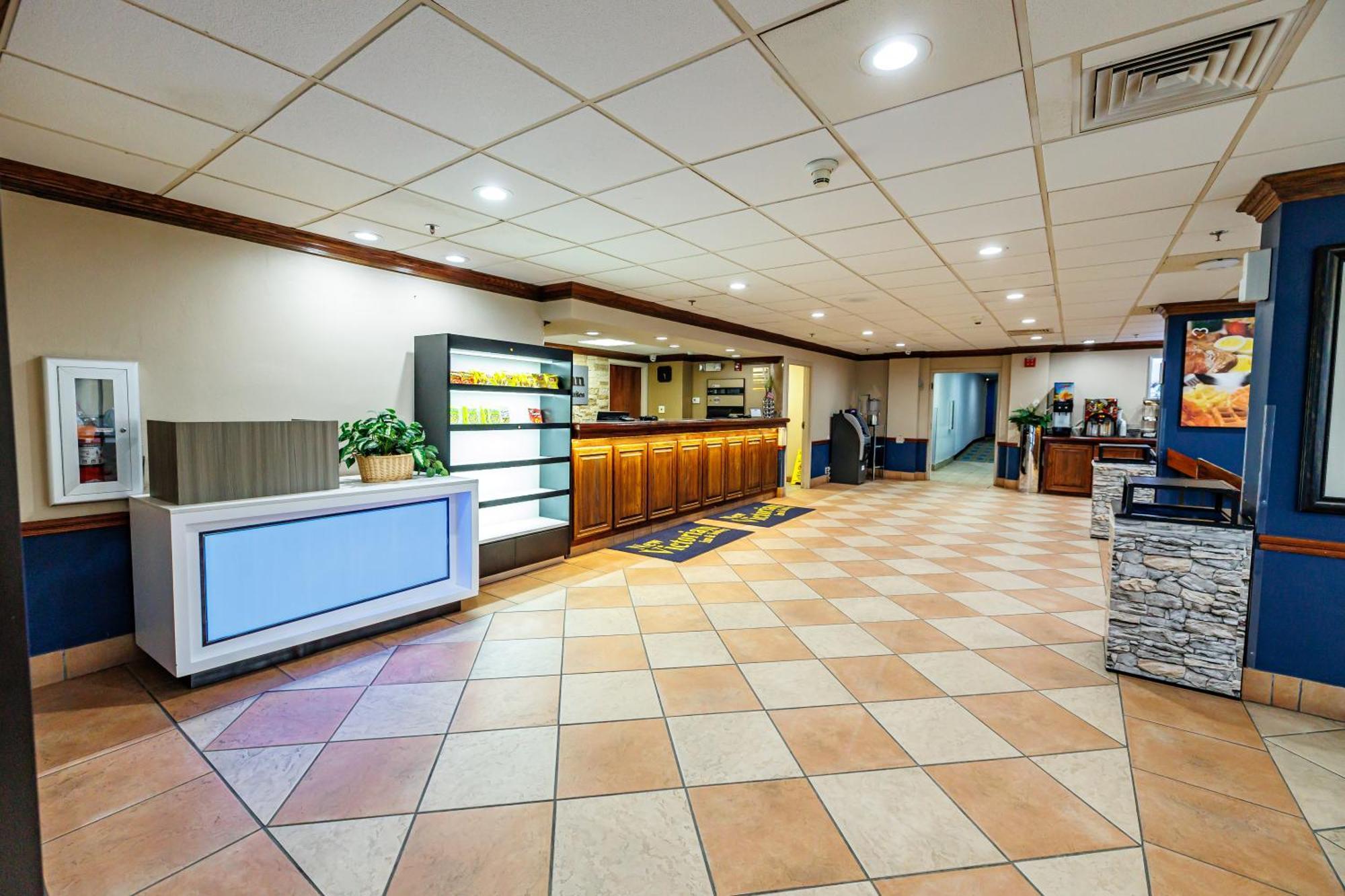 New Victorian Inn & Suites Omaha Bagian luar foto