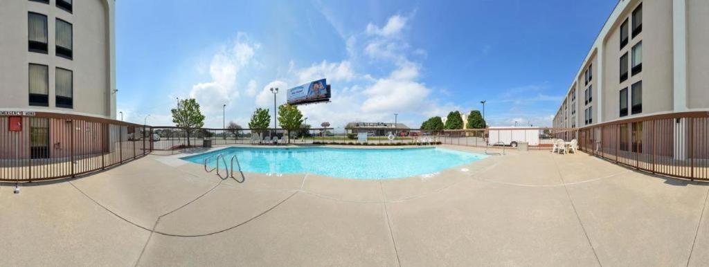 New Victorian Inn & Suites Omaha Bagian luar foto